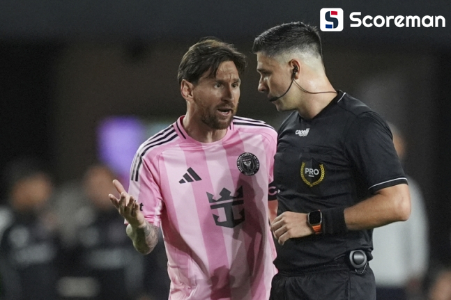 '상대팀 목덜미 잡은' 메시·수아레즈, MLS 벌금 징계